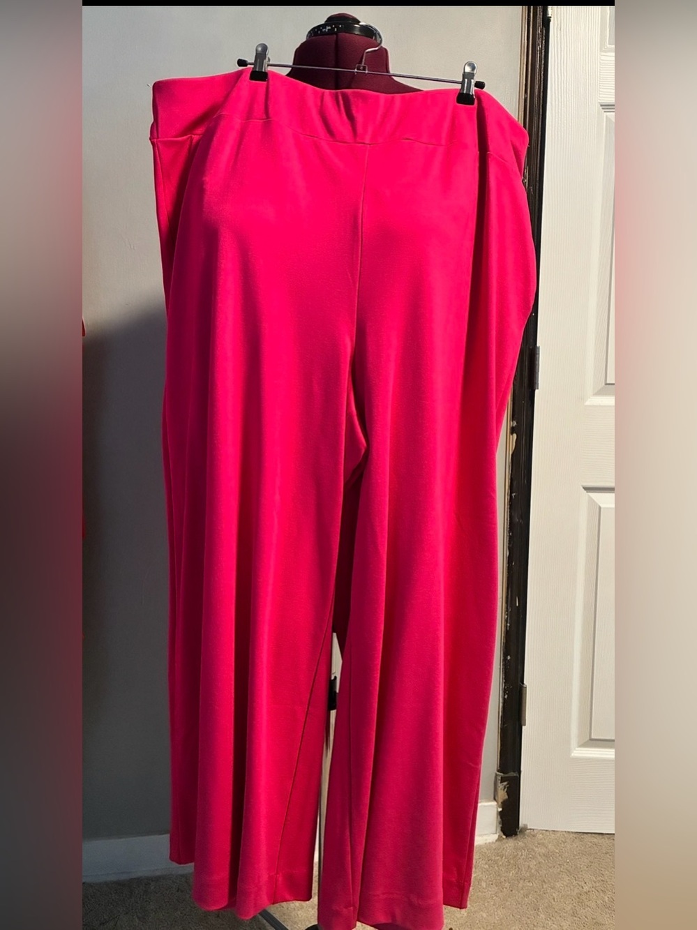 New York & Company Wide-Leg cropped Pants in Bright Pink